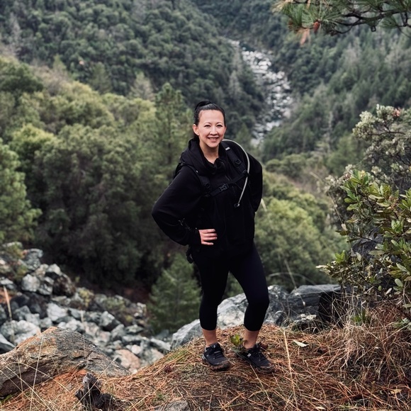 Meet your Posher, Jessica - Picture 1 of 1